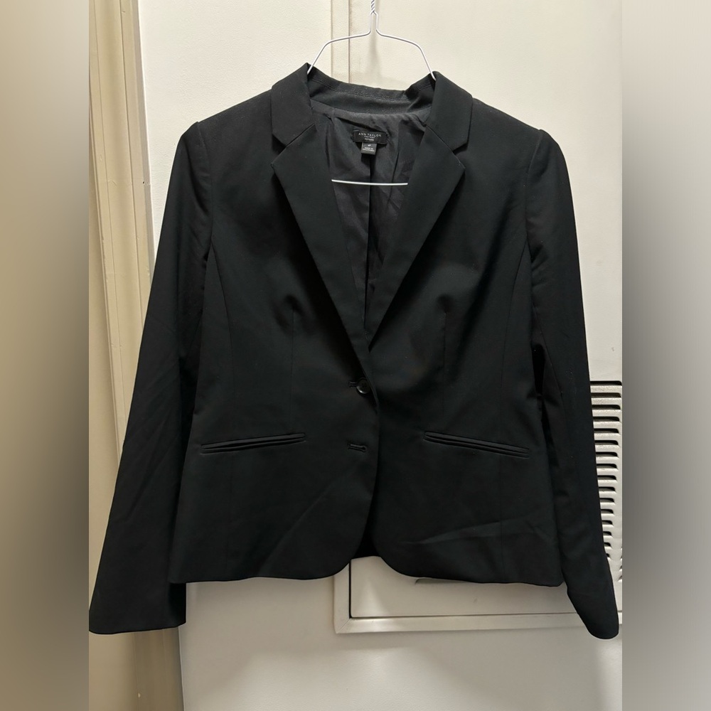 Ann Taylor Women’s blazer, size 6P